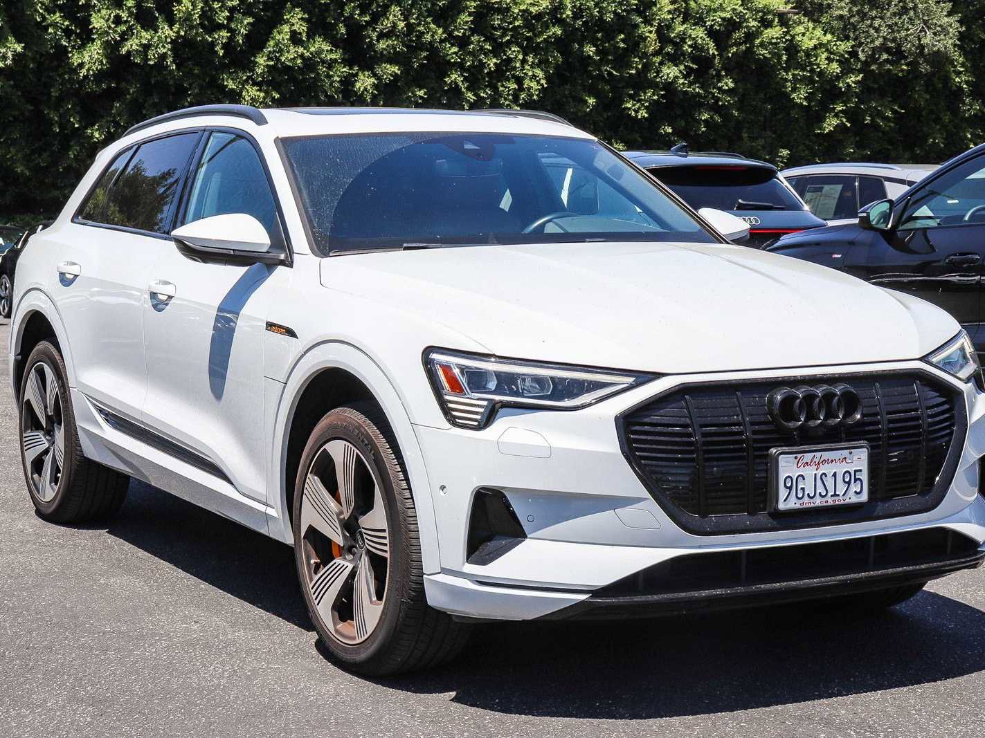 Used 2023 Audi e-tron Premium Plus w/ Premium Plus Package AWD/4WD image 5