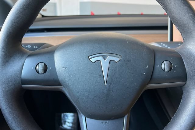 Used 2022 Tesla Model Y Performance AWD/4WD image 26