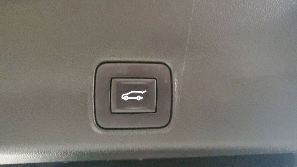 Used 2024 Chevrolet TrailBlazer RS w/ Convenience Package image 11