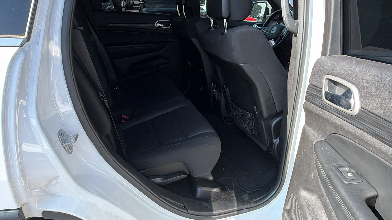 Used 2020 Jeep Grand Cherokee Laredo RWD image 21