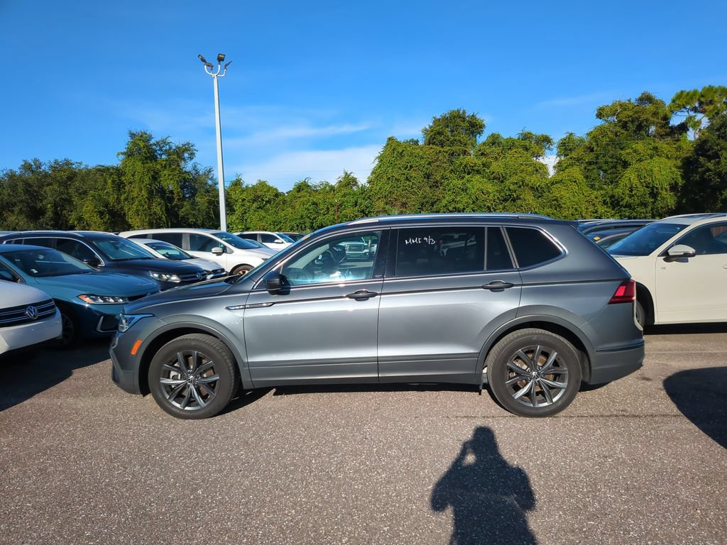 Certified 2023 Volkswagen Tiguan SE FWD image 4