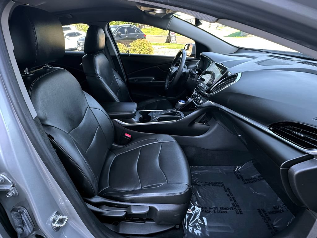 Used 2017 Chevrolet Volt Premier w/ Driver Confidence Package FWD image 33