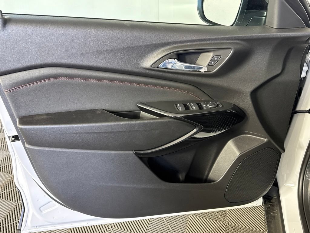 New 2026 Chevrolet Trax RS w/ Driver Confidence Package FWD image 25