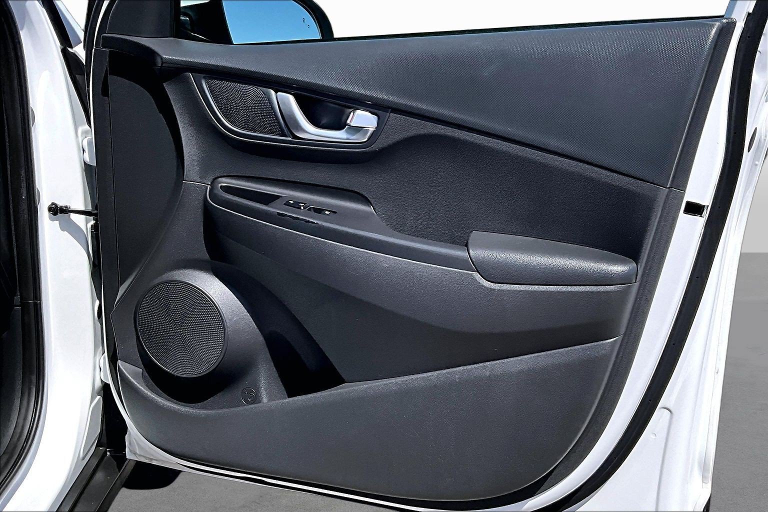 Used 2022 Hyundai Kona SEL w/ Convenience Package FWD image 18