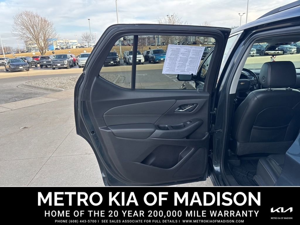 Used 2020 Chevrolet Traverse LT w/ LT Premium Package image 24