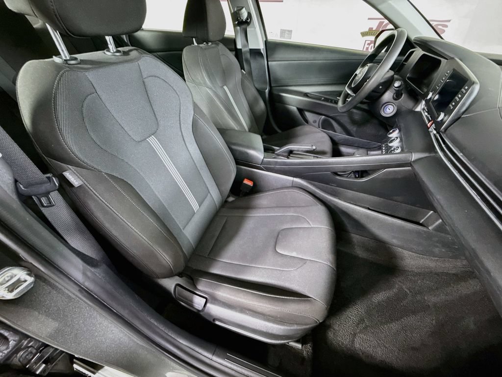 Certified 2024 Hyundai Elantra SE FWD image 29