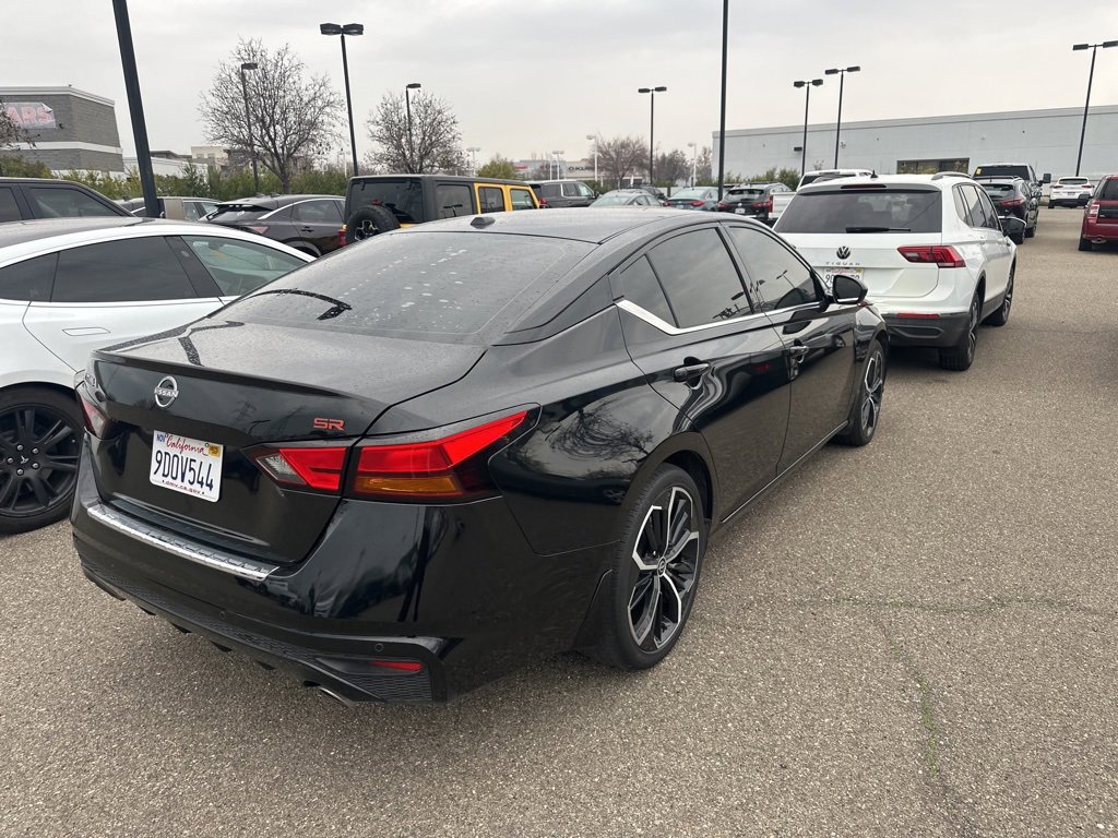 Used 2023 Nissan Altima 2.5 SR w/ SR Premium Package image 6