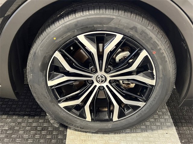 Used 2024 Toyota Crown XLE image 10