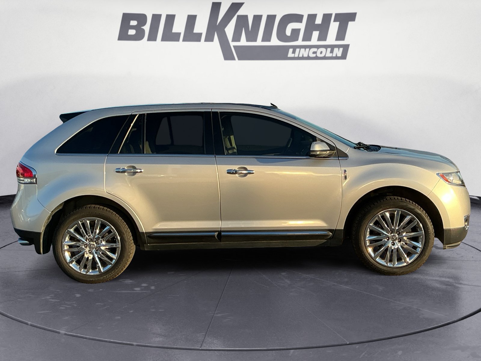 Used 2013 Lincoln MKX FWD image 7