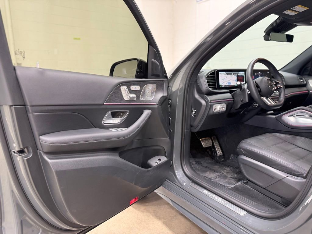 Used 2026 Mercedes-Benz GLS 450 4MATIC image 37