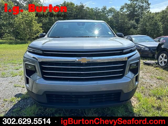 Used 2024 Chevrolet Traverse LT FWD video 2