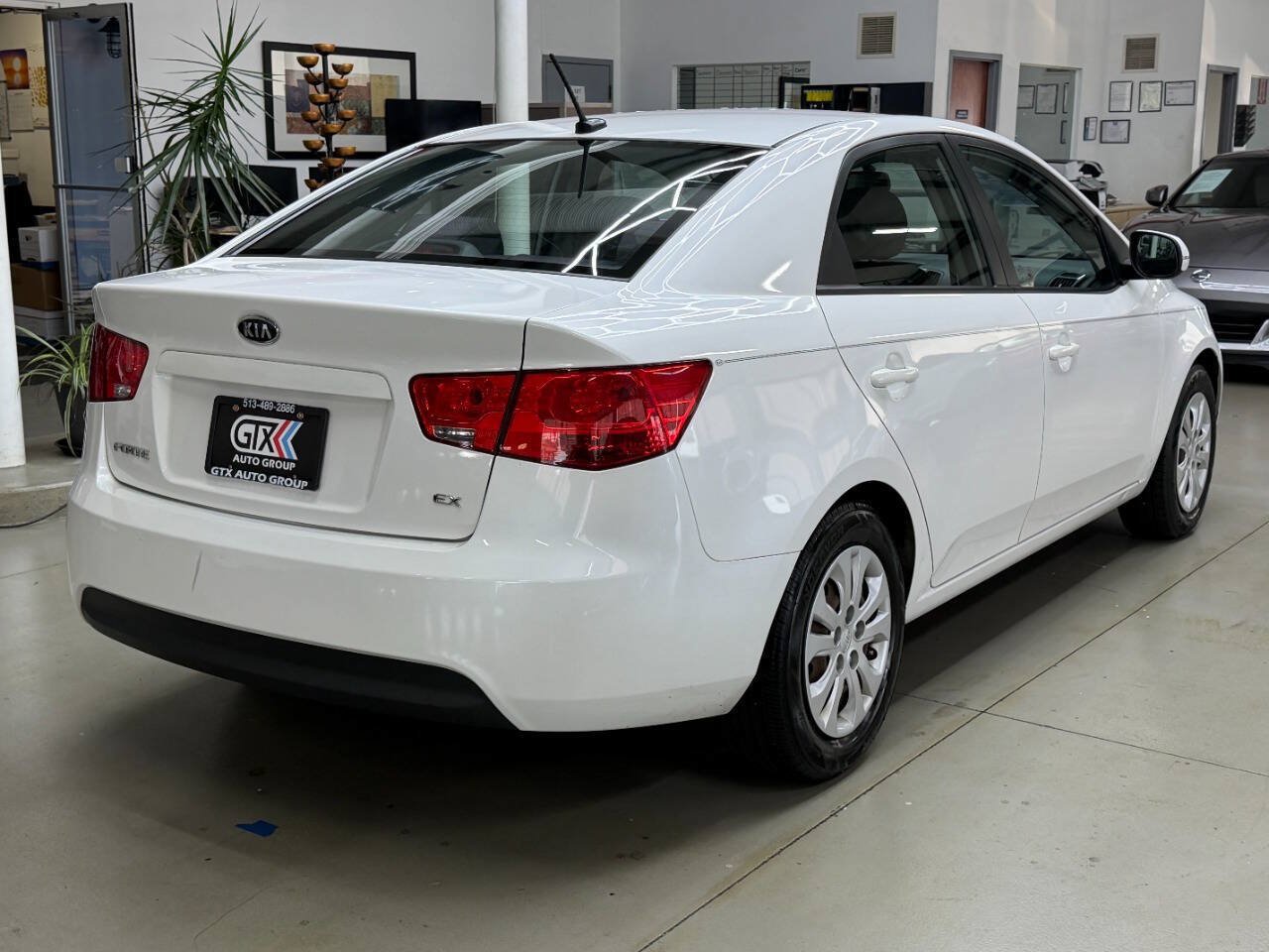 Used 2013 Kia Forte EX FWD image 2