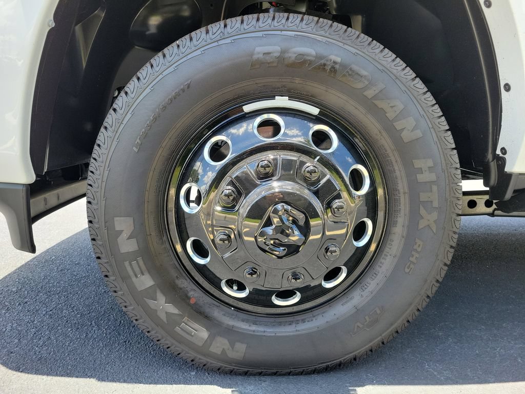New 2026 RAM 3500 Limited AWD/4WD image 9
