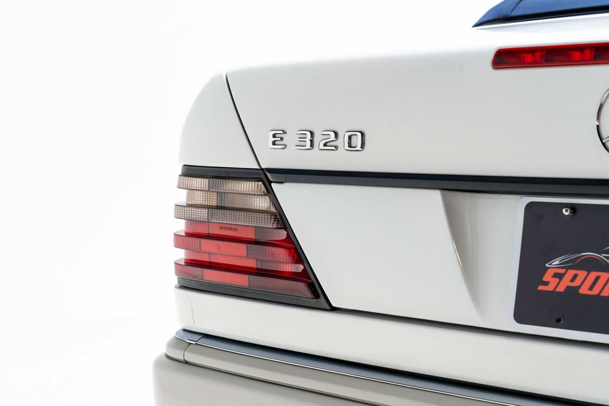 Used 1995 Mercedes-Benz E 320 Convertible image 77