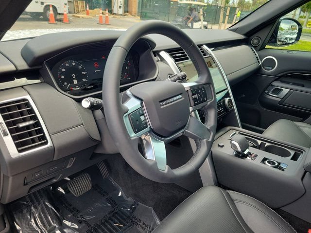 Used 2025 Land Rover Discovery S AWD/4WD image 22
