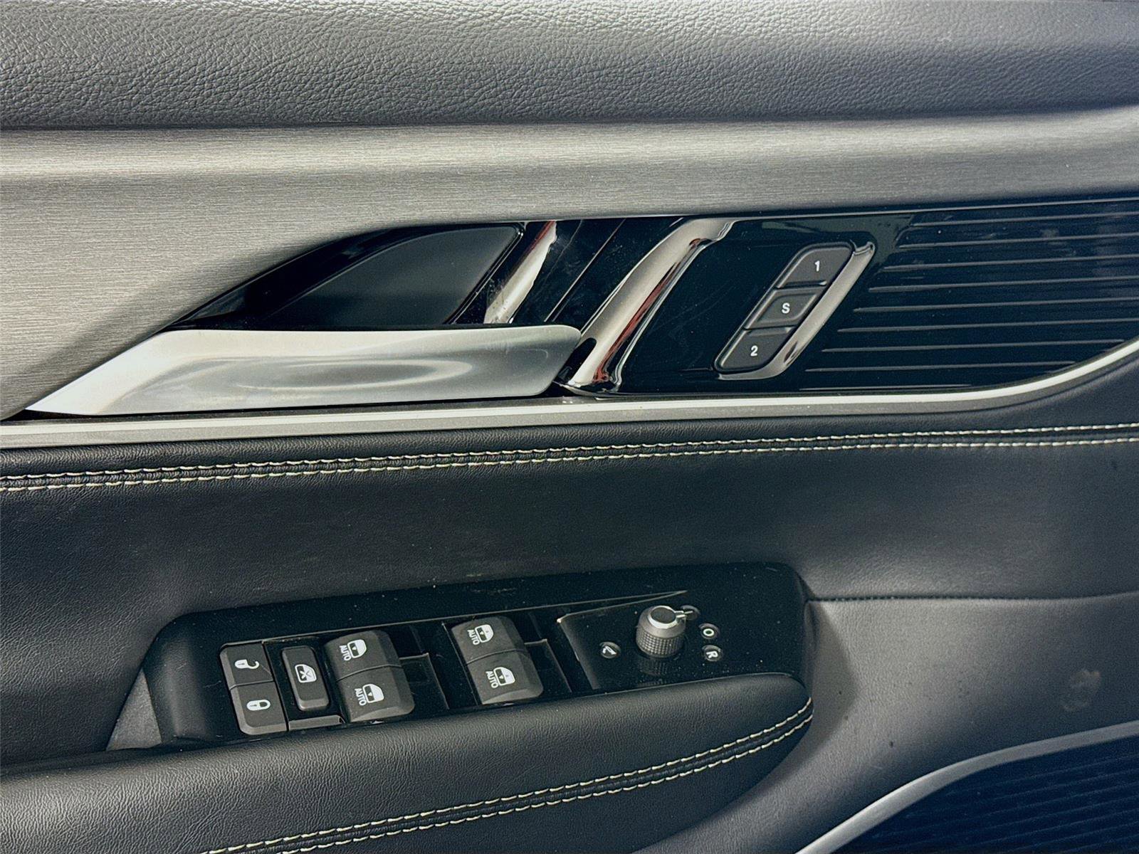 New 2026 Jeep Grand Wagoneer Limited AWD/4WD image 12
