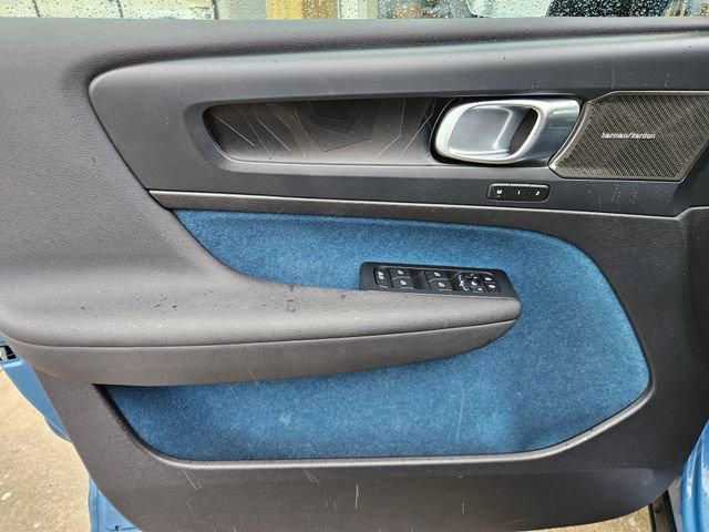 Used 2023 Volvo C40 P8 Recharge Ultimate AWD/4WD image 21