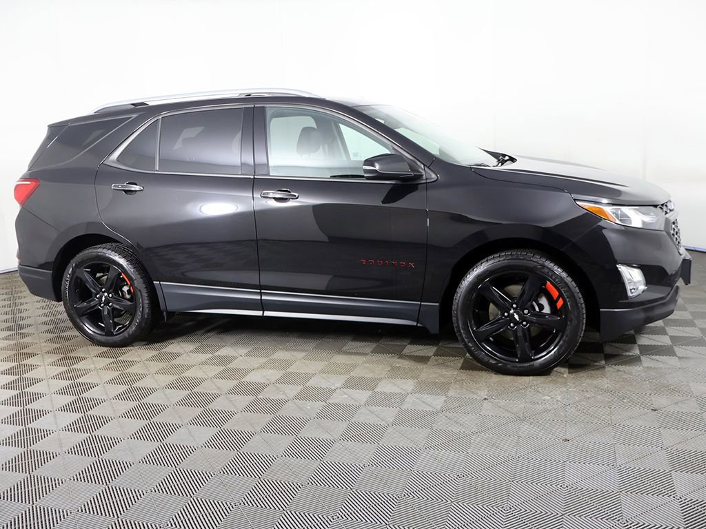 Used 2019 Chevrolet Equinox Premier w/ Premier Redline Edition image 16