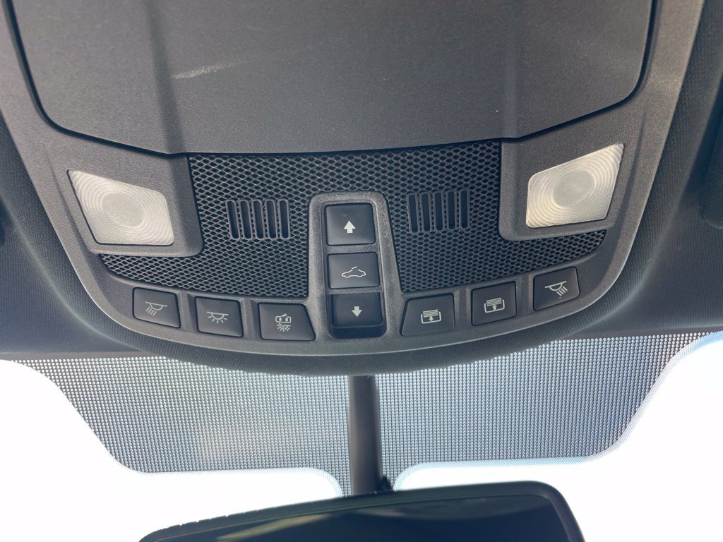 Used 2017 Lincoln MKC Select w/ Select Plus Package FWD image 19