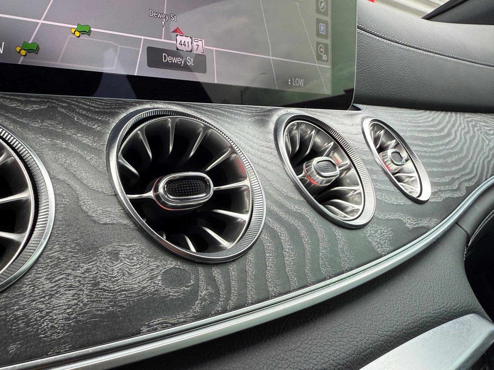 Used 2021 Mercedes-Benz AMG GT 43 w/ Driver Assistance Package image 19