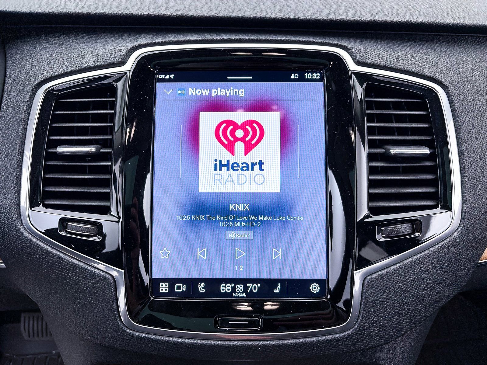 Used 2024 Volvo XC90 B6 Plus w/ Protection Package Premier image 26