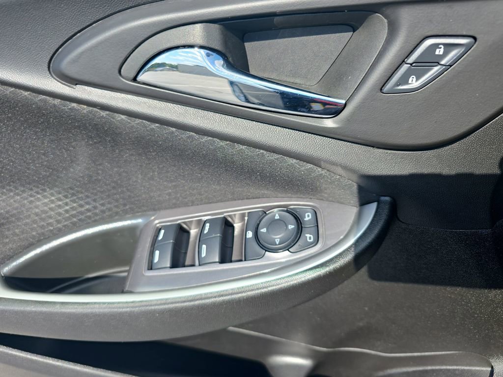 Used 2025 Chevrolet Malibu LT FWD image 28