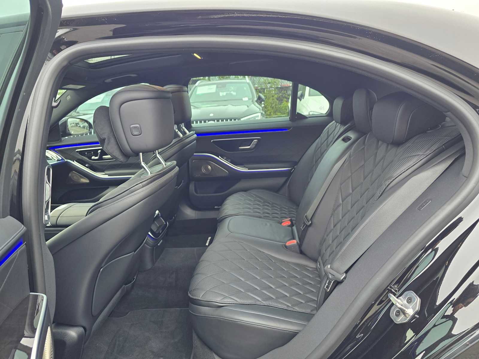 Used 2024 Mercedes-Benz S 580e 4MATIC Sedan image 18