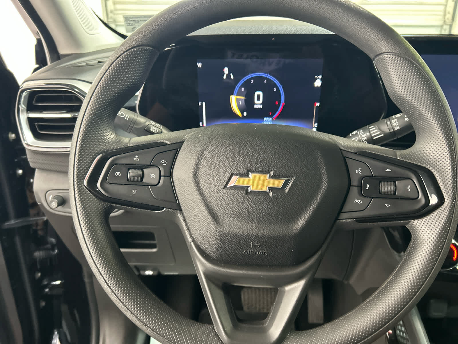 Used 2025 Chevrolet TrailBlazer LT AWD/4WD image 7