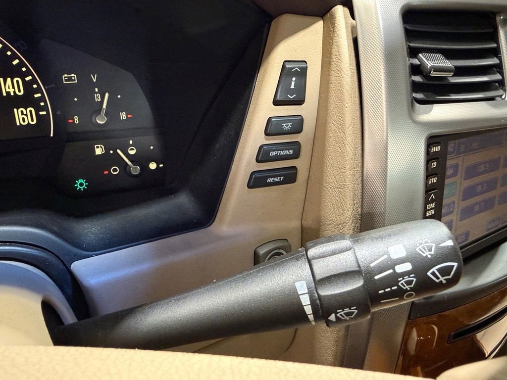 Used 2008 Cadillac XLR image 31