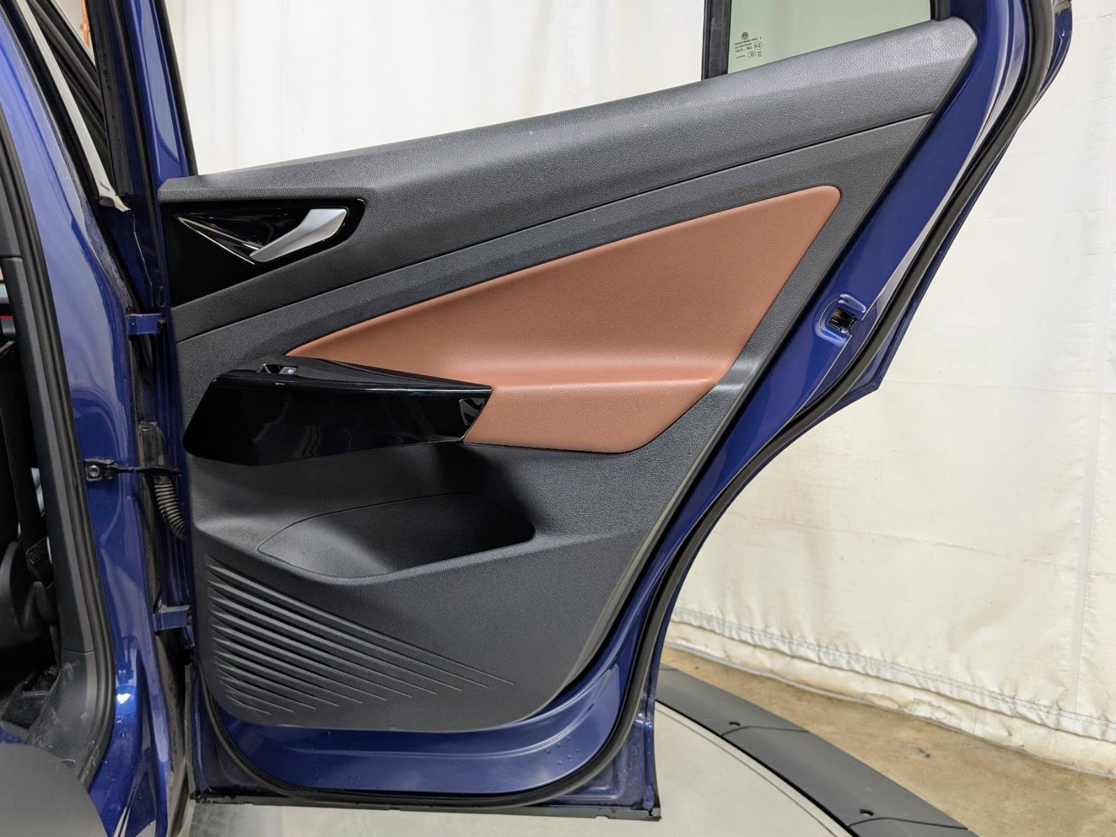 Used 2021 Volkswagen ID.4 Pro S image 22