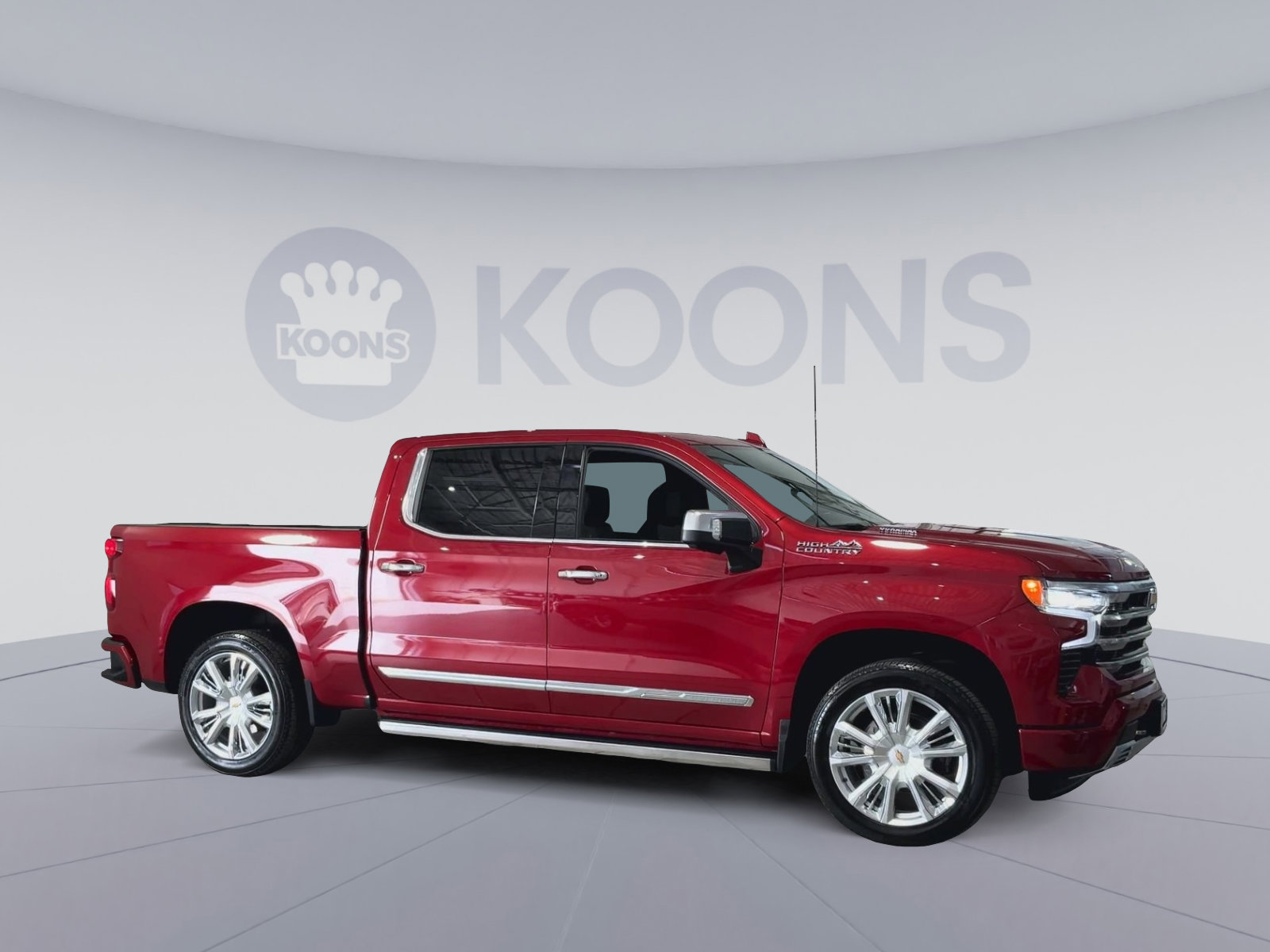 Used 2025 Chevrolet Silverado 1500 High Country AWD/4WD image 2