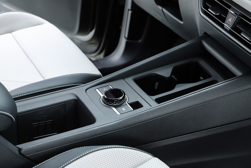 New 2026 Volkswagen Tiguan SE image 34