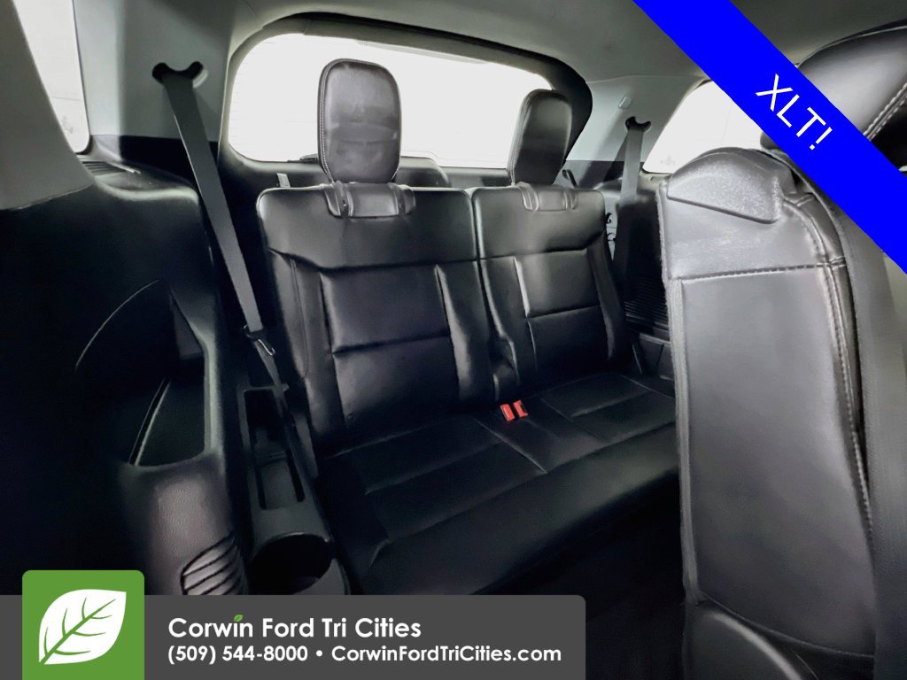 Used 2022 Ford Explorer XLT w/ Equipment Group 202A AWD/4WD image 16