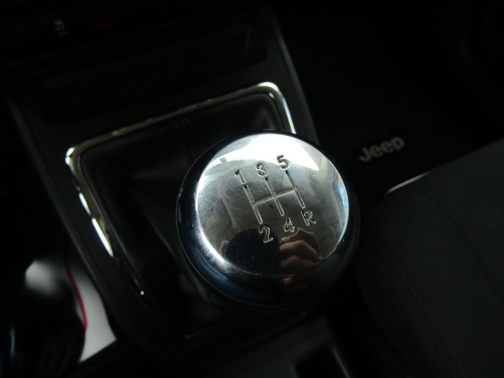 Used 2015 Jeep Patriot Sport FWD image 17