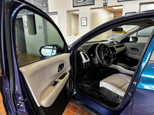 Used 2016 Honda HR-V EX image 18