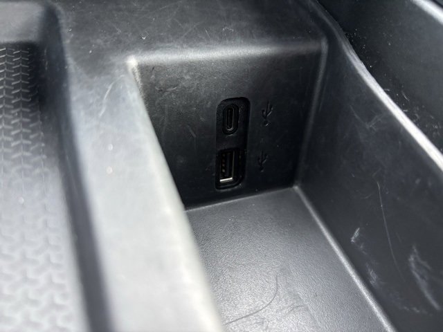 Used 2024 GMC Acadia AT4 image 30