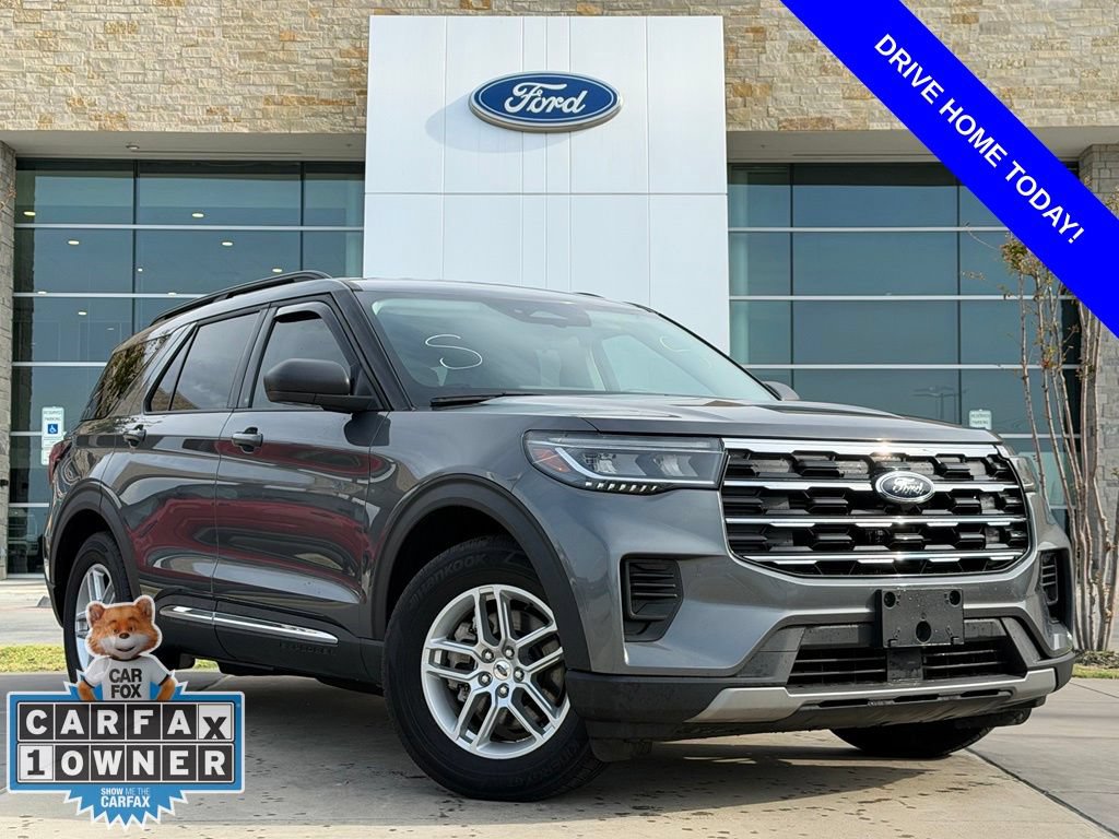 Used 2025 Ford Explorer Active RWD image 1