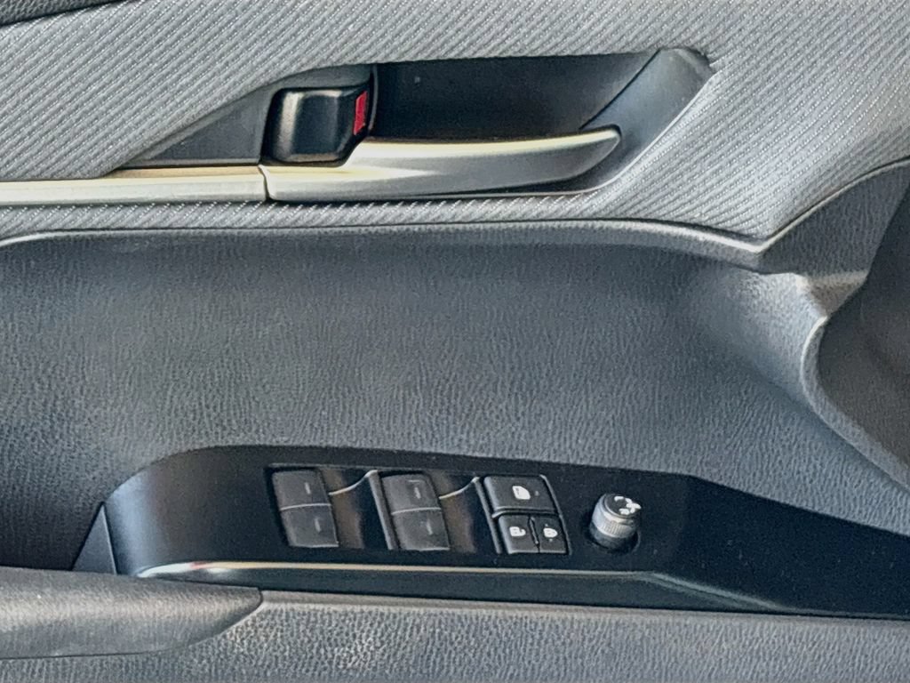 Used 2026 Toyota Camry SE FWD image 22