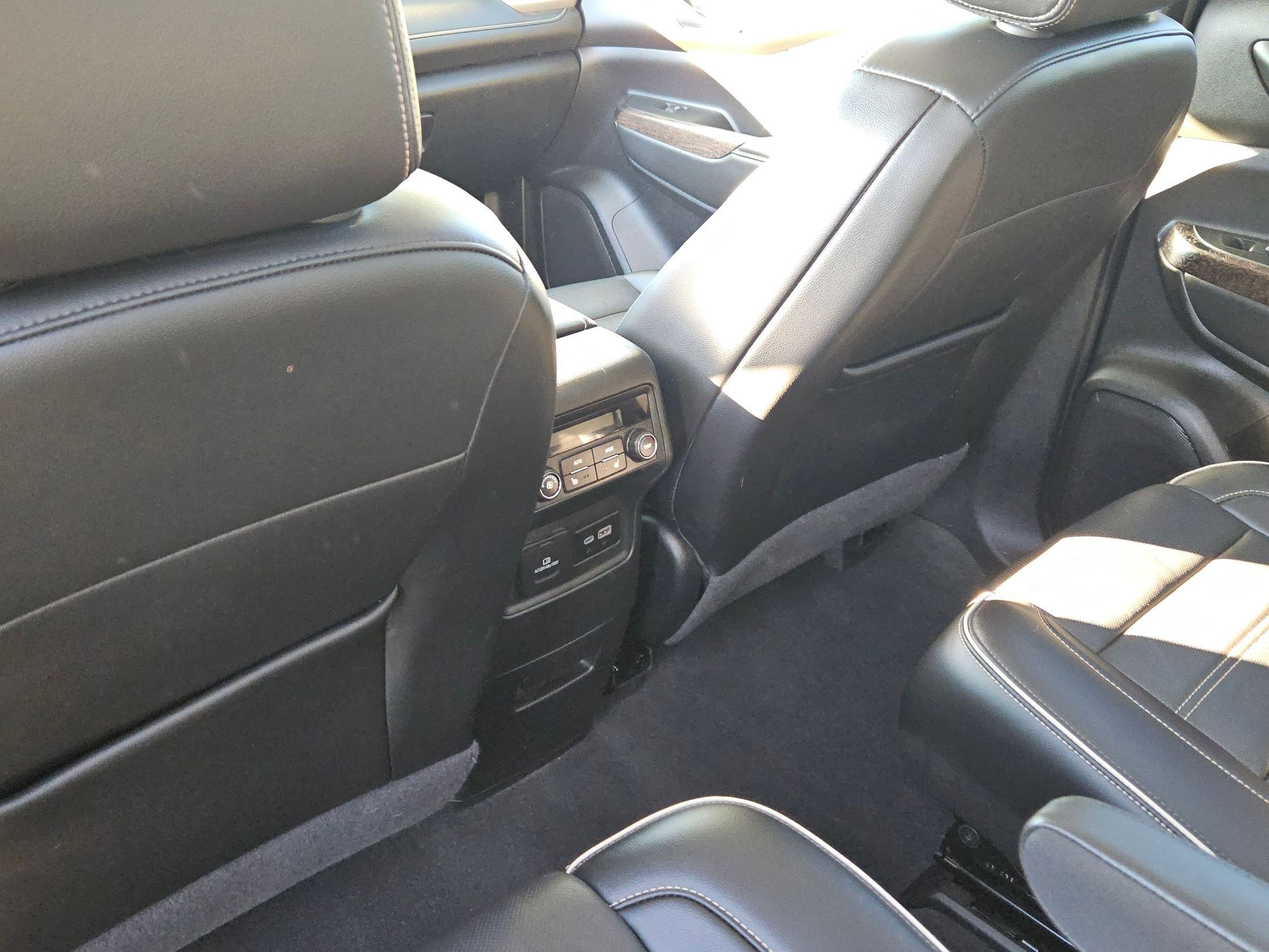 Used 2023 GMC Acadia Denali w/ Denali Ultimate Package image 18