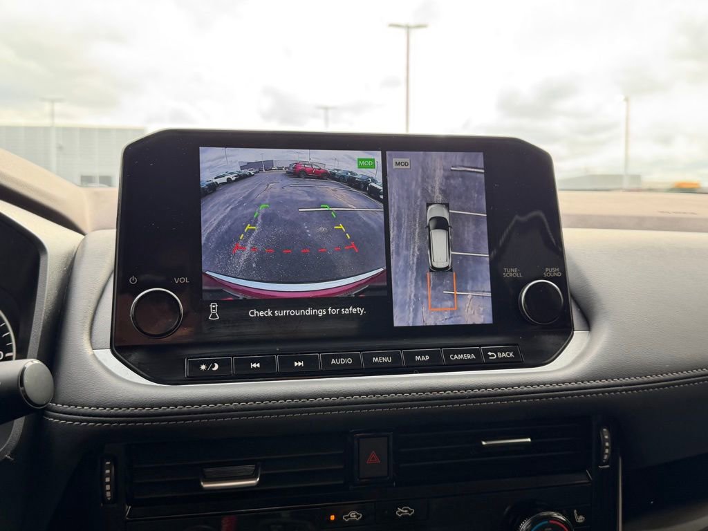 Used 2023 Nissan Rogue SL w/ SL Premium Package image 37