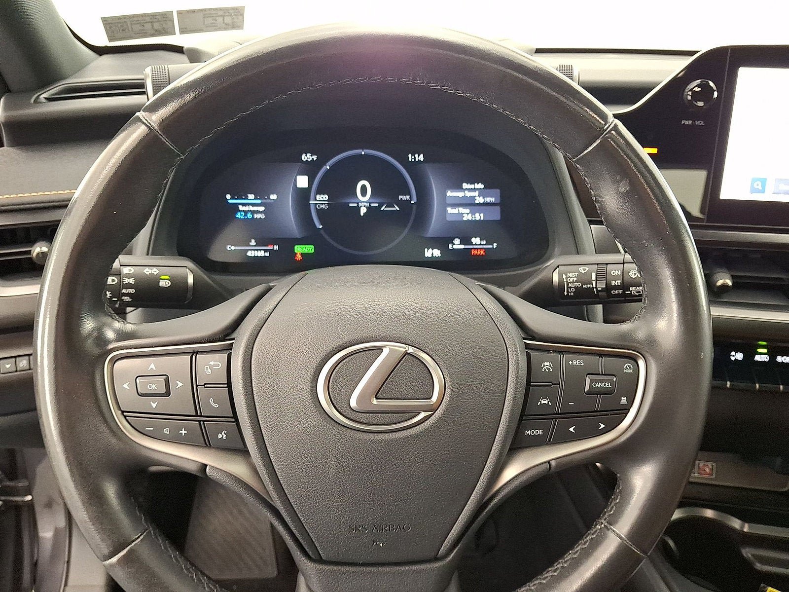 Used 2025 Lexus UX 300h AWD w/ Cold Area Package image 8
