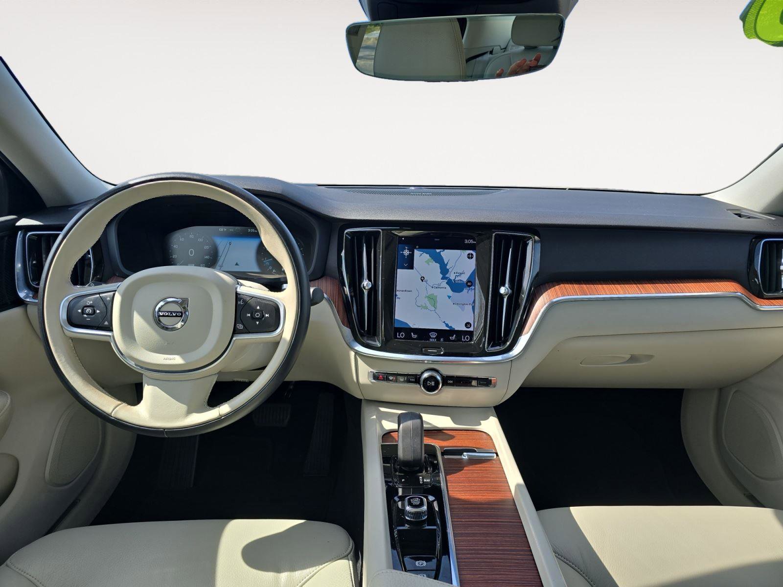 Used 2022 Volvo S60 B5 Momentum w/ Advanced Package image 9