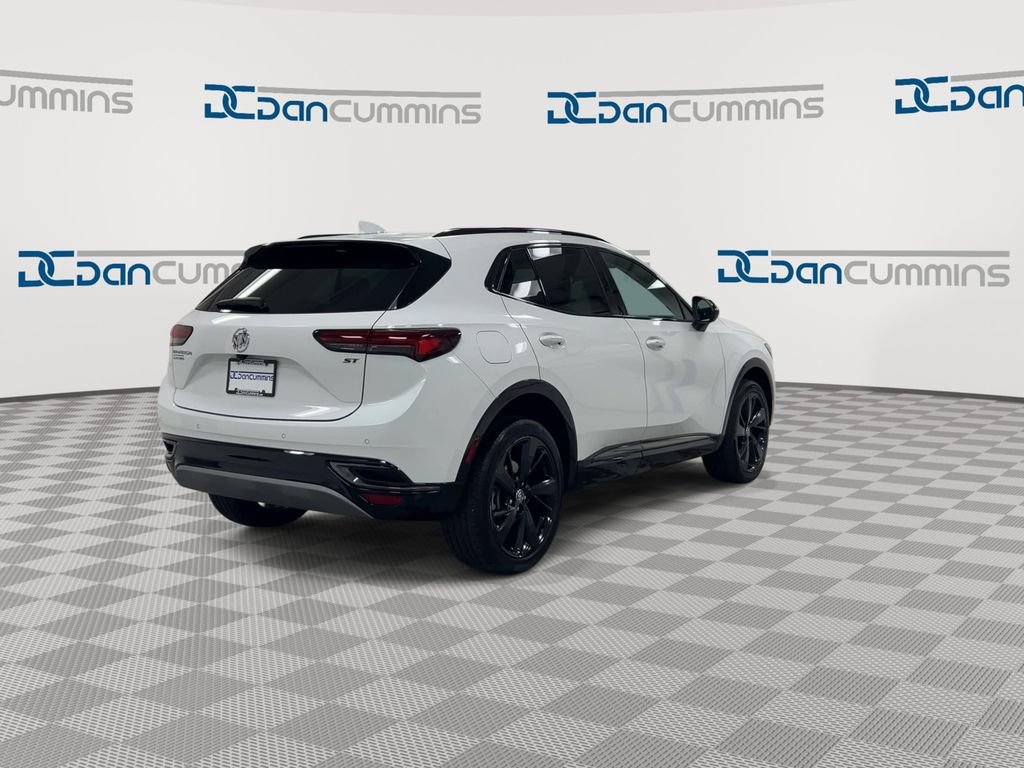 Used 2022 Buick Envision Essence w/ Sport Touring Package FWD image 8