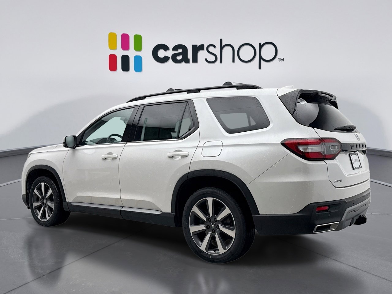 Used 2023 Honda Pilot Touring image 3