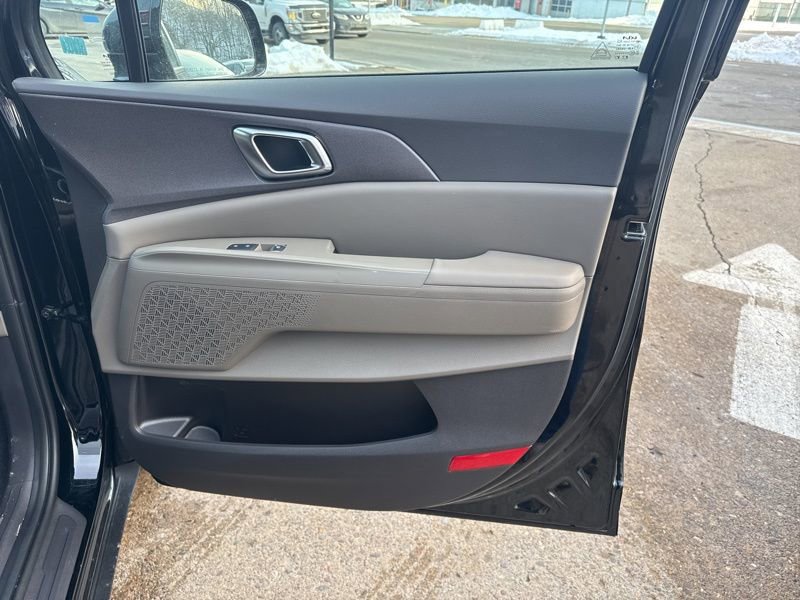 New 2026 Kia Carnival EX FWD image 21