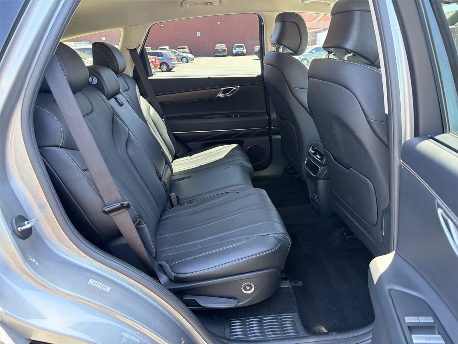 Used 2024 Genesis GV80 2.5T AWD/4WD image 11