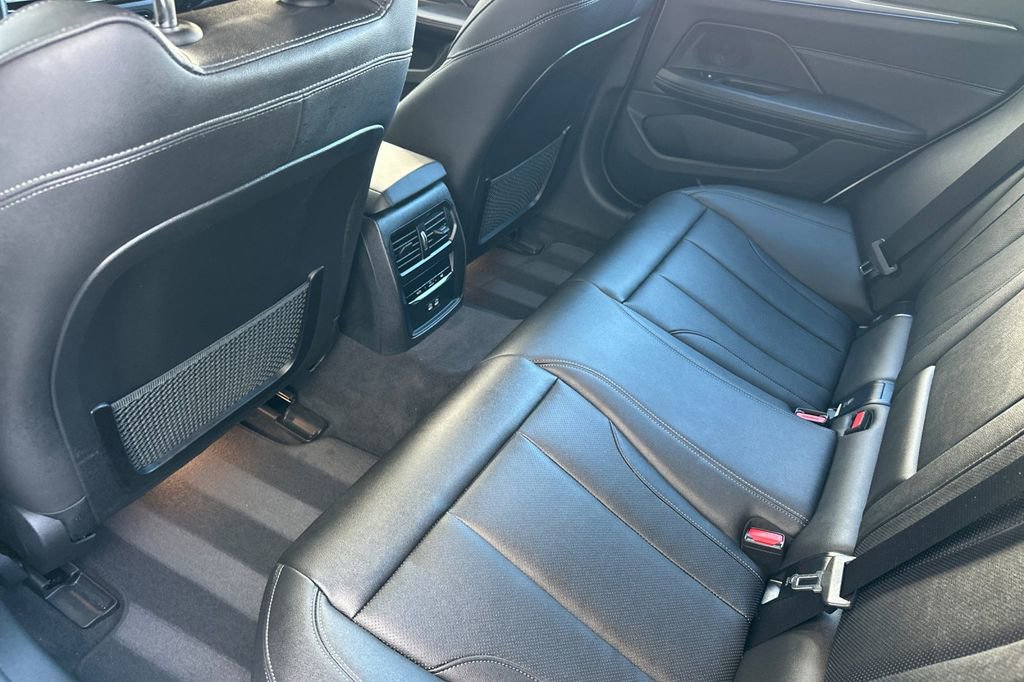 Used 2023 BMW i4 eDrive35 w/ Premium Package RWD image 12