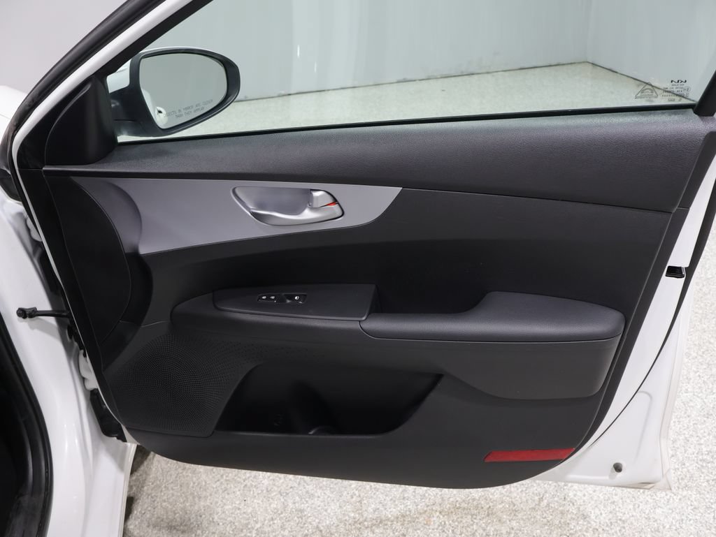 Used 2024 Kia Forte LXS FWD image 22
