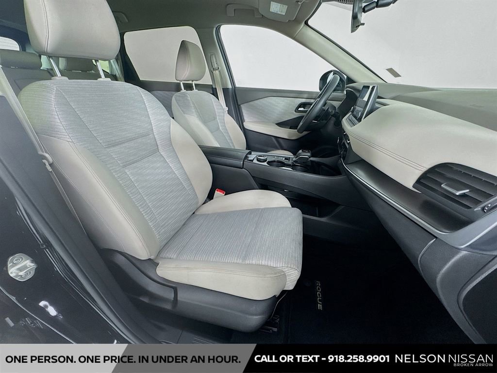 Used 2023 Nissan Rogue SV AWD/4WD image 26