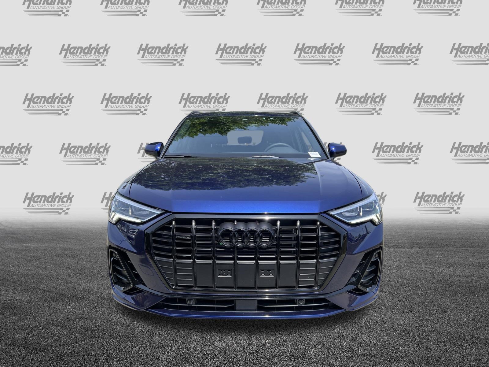 Used 2025 Audi Q3 2.0T Premium w/ Convenience Package AWD/4WD image 3
